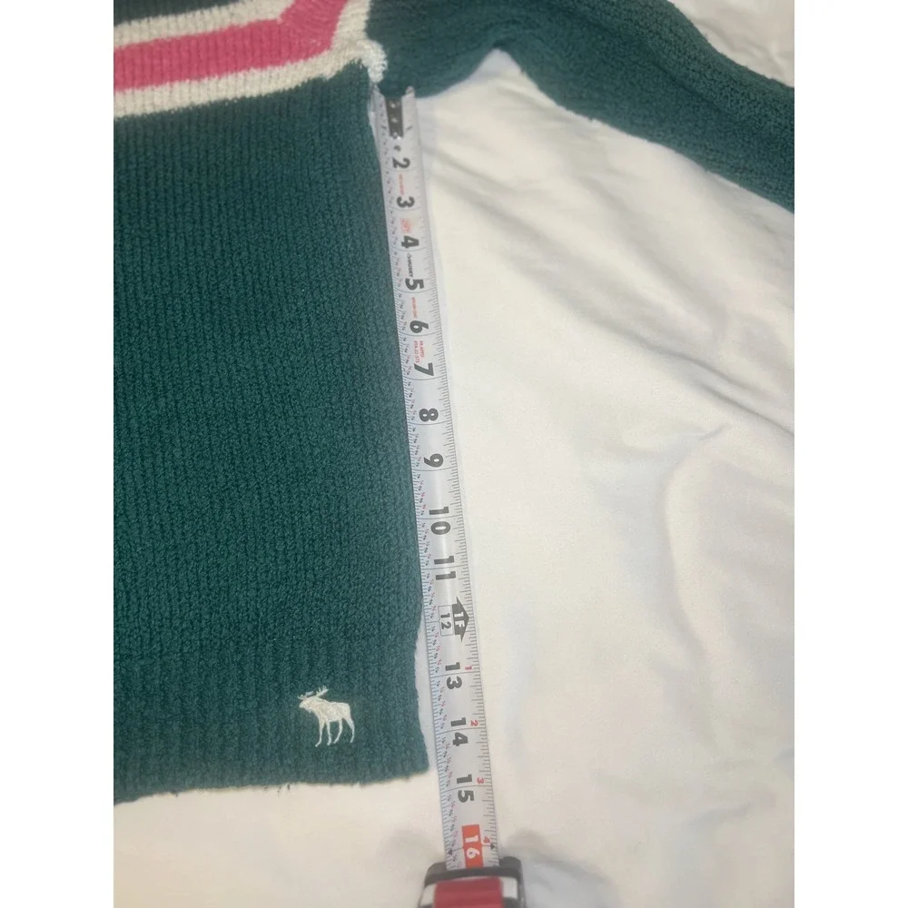 Abercrombie Kids Size 13/14 Girls Long Sleeve Sweater Green with white and pink